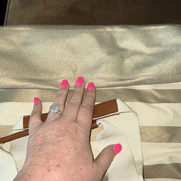 NWT Bath & Body Works Tote - Picture 7 of 7